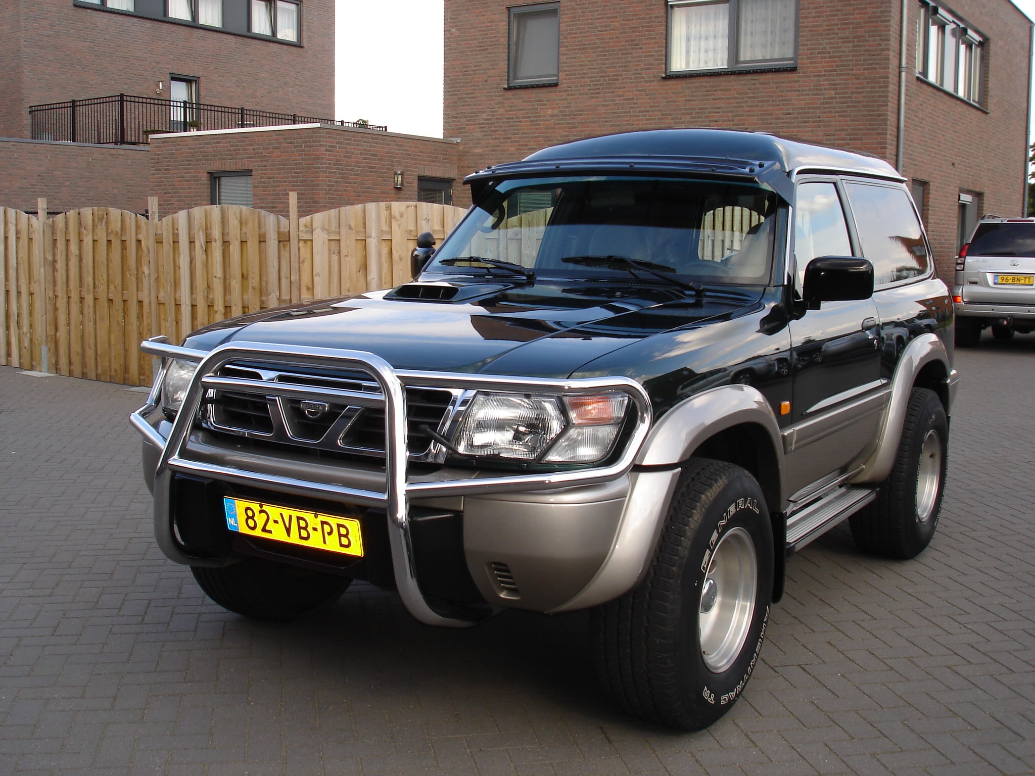 Parasol de Coche Nissan Patrol Y61 19972006 Vosca